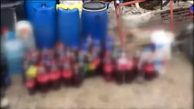 1075 litre sahte içki ve etil alkol ele geçirildi 1075 litre sahte içki ve etil alkol ele geçirildi