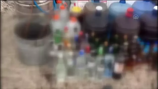 1075 litre sahte içki ve etil alkol ele geçirildi 1075 litre sahte içki ve etil alkol ele geçirildi