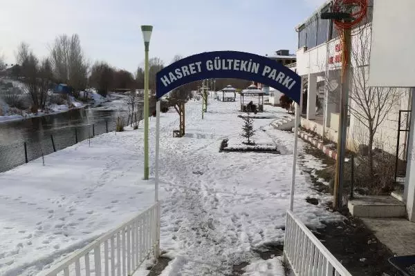 Aydınlatma sistemini çalan şüpheliye, belediye başkanından anlamlı çağrı Aydınlatma sistemini çalan şüpheliye, belediye başkanından anlamlı çağrı
