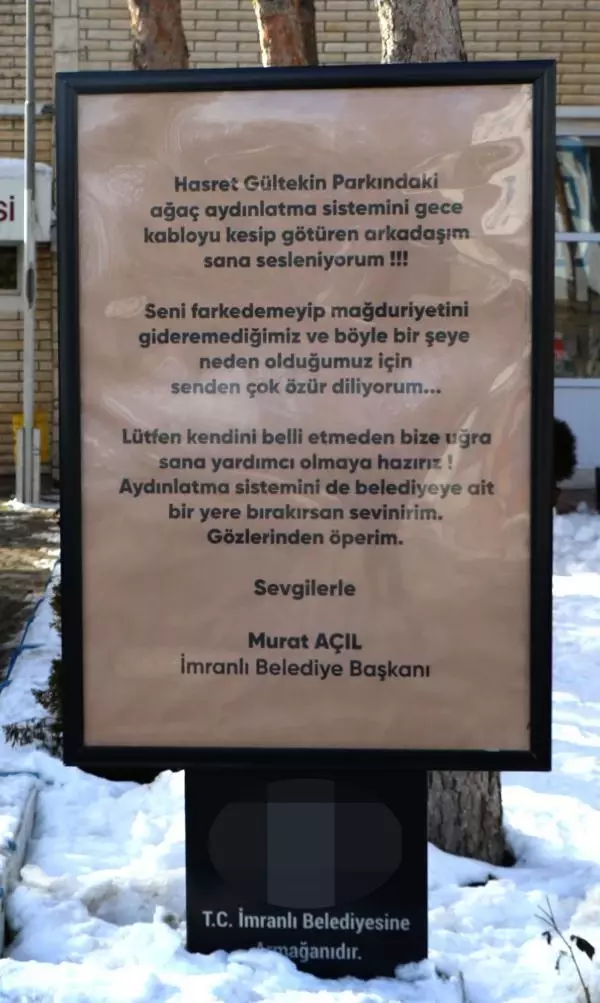 Aydınlatma sistemini çalan şüpheliye, belediye başkanından anlamlı çağrı Aydınlatma sistemini çalan şüpheliye, belediye başkanından anlamlı çağrı