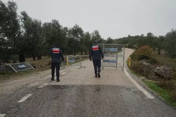 Son dakika haber | Balıkesir'de 2 kırsal mahalle karantinaya alındı Son dakika haber | Balıkesir'de 2 kırsal mahalle karantinaya alındı