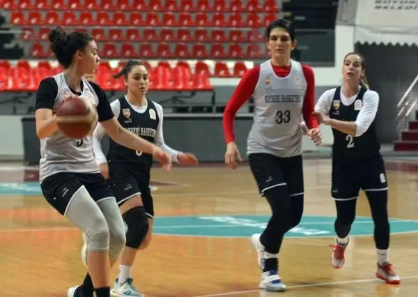 Bellona Kayseri Basketbol Başantrenörü Avcı: Hedefimiz ilk 8'e kalmak Bellona Kayseri Basketbol Başantrenörü Avcı: Hedefimiz ilk 8'e kalmak