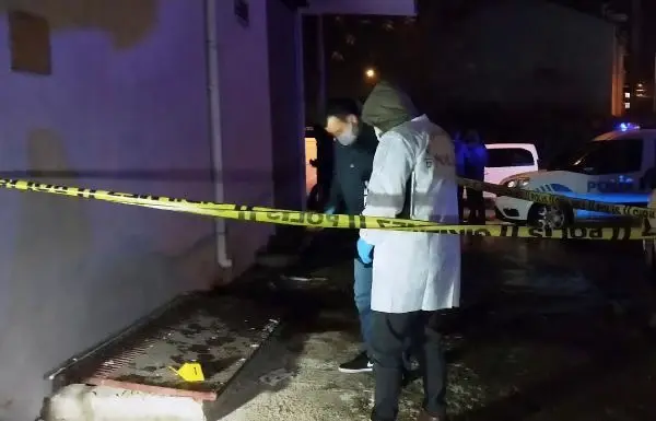 Bıçaklı saldırıda gerçek fail yakalanınca cezaevinden çıktı Bıçaklı saldırıda gerçek fail yakalanınca cezaevinden çıktı