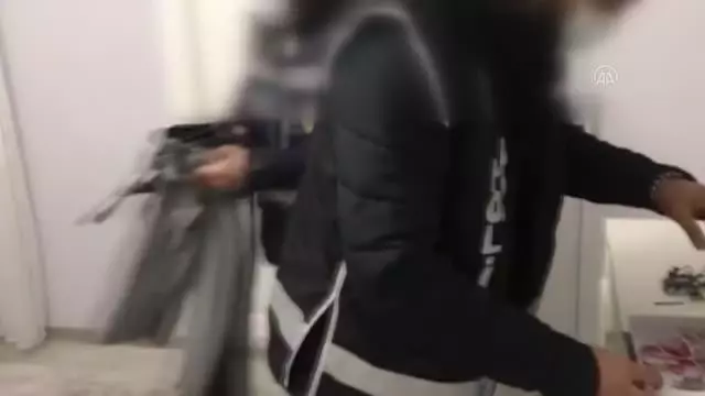 Son dakika: Bursa merkezli tapu dolandırıcılığı operasyonunda 16 şüpheli yakalandı Son dakika: Bursa merkezli tapu dolandırıcılığı operasyonunda 16 şüpheli yakalandı