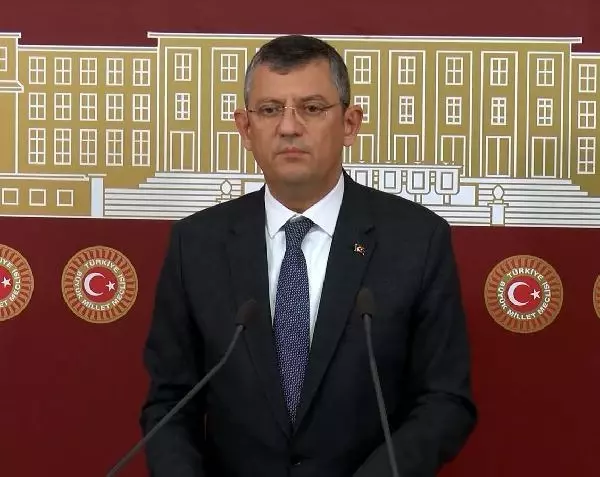 CHP'li Özel: Arkadaşlarımızı kaybetmek istemeyiz CHP'li Özel: Arkadaşlarımızı kaybetmek istemeyiz