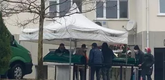 Eyüpsultan'da öldürülen anne ve oğlu son yolculuğuna uğurlandı