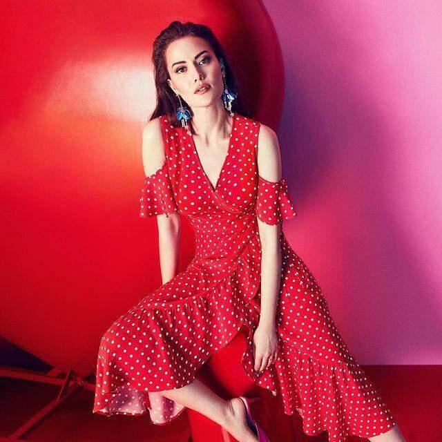 Güzelliğiyle sınırları aştı! Fahriye Evcen dünyanın en güzel 10 Müslüman kadını listesinde Güzelliğiyle sınırları aştı! Fahriye Evcen dünyanın en güzel 10 Müslüman kadını listesinde