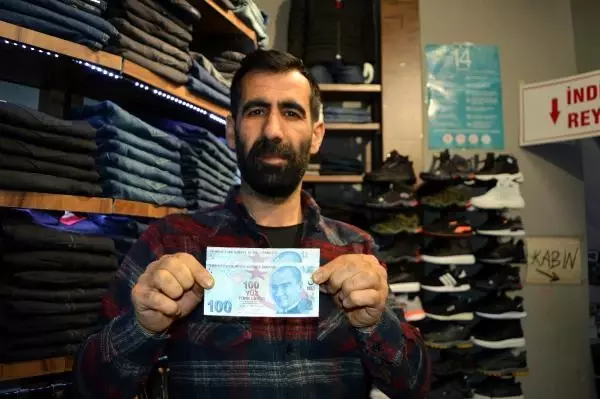 Hatalı basım 100 TL'yi 100 bin TL'ye satışa çıkardı Hatalı basım 100 TL'yi 100 bin TL'ye satışa çıkardı