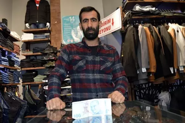 Hatalı basım 100 TL'yi 100 bin TL'ye satışa çıkardı Hatalı basım 100 TL'yi 100 bin TL'ye satışa çıkardı