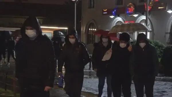 İzmir'de sağanak hayatı olumsuz etkiledi İzmir'de sağanak hayatı olumsuz etkiledi