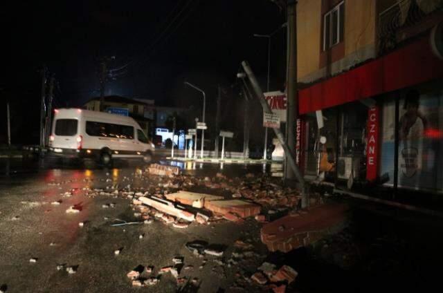 Kar İstanbul'un kapısına dayandı Kar İstanbul'un kapısına dayandı