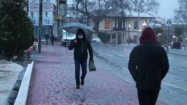 Kar yağışı başladı Kar yağışı başladı