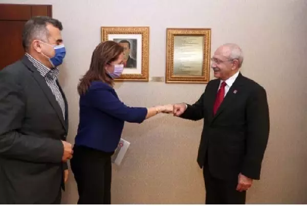Kılıçdaroğlu, DİSK Genel Başkanı Çerkezoğlu ve beraberindeki heyeti kabul etti (2) Kılıçdaroğlu, DİSK Genel Başkanı Çerkezoğlu ve beraberindeki heyeti kabul etti (2)