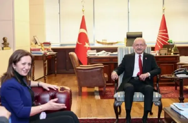 Kılıçdaroğlu, DİSK Genel Başkanı Çerkezoğlu ve beraberindeki heyeti kabul etti (2) Kılıçdaroğlu, DİSK Genel Başkanı Çerkezoğlu ve beraberindeki heyeti kabul etti (2)