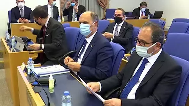 Meclis'te 'Gizli' ibareli Türkiye Varlık Fonu Denetim Raporu tartışması Meclis'te 'Gizli' ibareli Türkiye Varlık Fonu Denetim Raporu tartışması