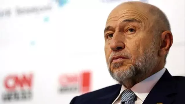 TFF Başkanı Nihat Özdemir: 4 büyüklerin şu andaki borçlarının toplamı 14 milyar lira TFF Başkanı Nihat Özdemir: 4 büyüklerin şu andaki borçlarının toplamı 14 milyar lira