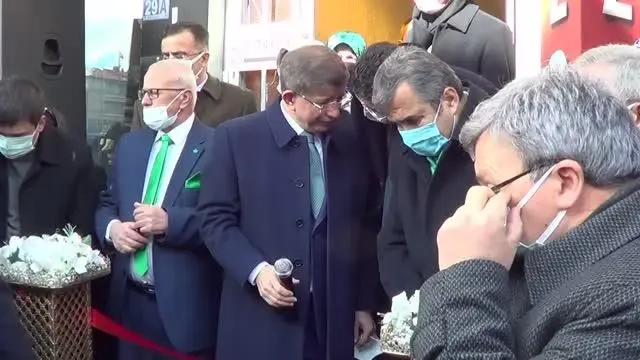 Gelecek Partisi Genel Başkanı Davutoğlu, Konya'da parti teşkilatlarının açılışına katıldı Gelecek Partisi Genel Başkanı Davutoğlu, Konya'da parti teşkilatlarının açılışına katıldı