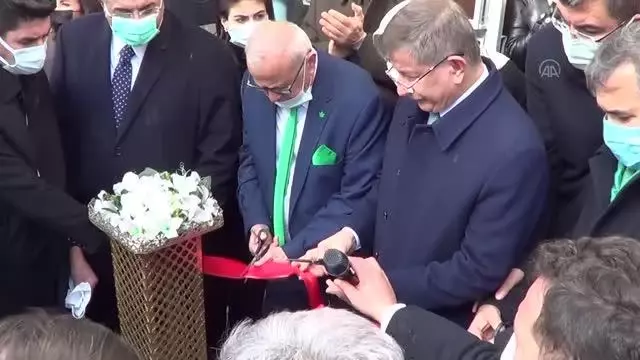 Gelecek Partisi Genel Başkanı Davutoğlu, Konya'da parti teşkilatlarının açılışına katıldı Gelecek Partisi Genel Başkanı Davutoğlu, Konya'da parti teşkilatlarının açılışına katıldı