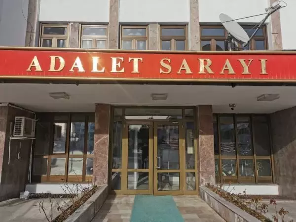 Son dakika haber! Gülistan Doku'nun bilgilerinin sosyal medyada ifşası davasında sanık duruşmaya gelmedi Son dakika haber! Gülistan Doku'nun bilgilerinin sosyal medyada ifşası davasında sanık duruşmaya gelmedi