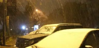 İstanbul'da bazı bölgelerde kar yağışı gece boyu aralıklarla sürdü(2)