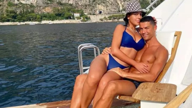 Review of Cristiano Ronaldo and his wife's vacation getaway from Italian security forces
