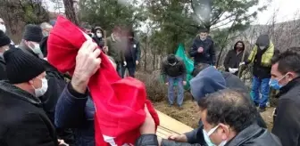 Kanser nedeniyle hayatını kaybeden polis memuru toprağa verildi