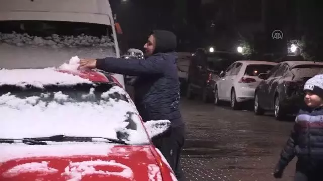 Kar yağışı etkili oluyor Kar yağışı etkili oluyor