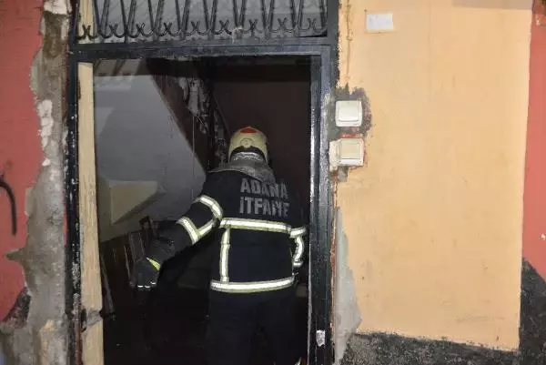 Son dakika haberi! Merdiven dairesindeki odunlukta çıkan yangın, büyümeden söndürüldü Son dakika haberi! Merdiven dairesindeki odunlukta çıkan yangın, büyümeden söndürüldü
