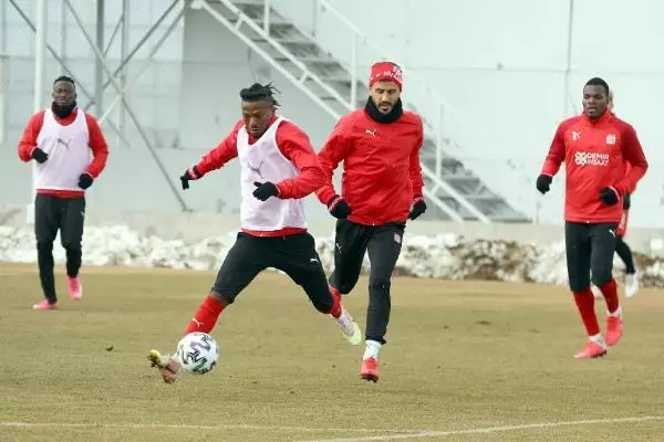 Sivasspor, Alanya hazırlıklarını sürdürdü Sivasspor, Alanya hazırlıklarını sürdürdü