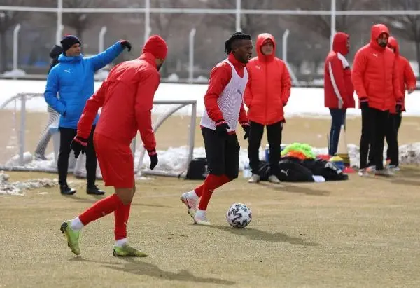 Sivasspor, Alanya hazırlıklarını sürdürdü Sivasspor, Alanya hazırlıklarını sürdürdü
