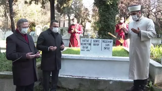 Usta sanatkar Necmeddin Okyay, kabri başında yad edildi Usta sanatkar Necmeddin Okyay, kabri başında yad edildi