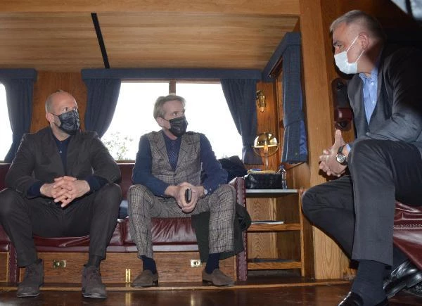 Turizm Bakanı Ersoy, Antalya'da Jason Statham ve Guy Ritchie ile bir araya geldi