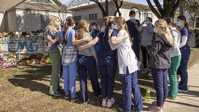 Bir hafta önce iş başvurusu yaptığı hastaneye gelen doktor, meslektaşını öldürdükten sonra intihar etti