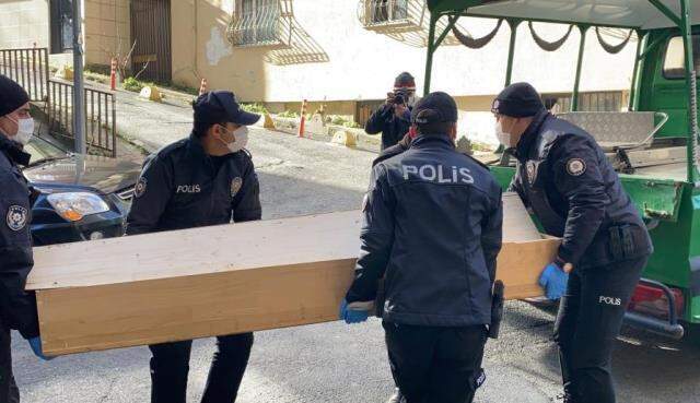 Günlü kiralık dairede korkunç olay! Üç arkadaş arasında başlayan tartışma kanlı bitti