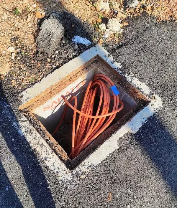 Öğrencileri internetsiz bırakan fiber kablo hırsızları yakalandı