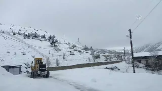 Doğu Karadeniz'de 3 ilde kar etkisini sürdürüyor
