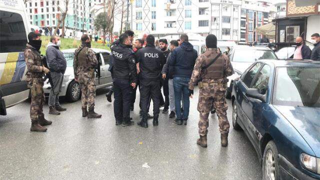 Esenyurt'ta kılıçlı pompalı tüfekli kavga: 2 yaralı, 2 gözaltı