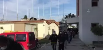 Adana Emniyet Müdürlüğü: Firari hükümlülere yönelik şafak operasyonunda 47 kişi yakalandı Adana Emniyet Müdürlüğü: Firari hükümlülere yönelik şafak operasyonunda 47 kişi yakalandı