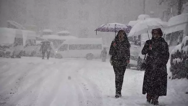 Korkutan iddia: Beklenen soğuk hava dalgası gelirse, İstanbul 1987 kışını tekrar yaşayacak Korkutan iddia: Beklenen soğuk hava dalgası gelirse, İstanbul 1987 kışını tekrar yaşayacak