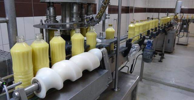 Seyyar satıcılıkla boza satmaya başlayan aile dünyaya açıldı