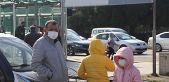 Tramvaya binerken HES kodu 'riskli' çıkan yolcu, karantinaya alındı