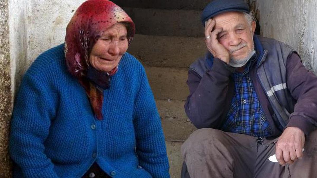 Yaşlı adamı tuzağa düşürüp 50 koyunu 2 bin liraya aldılar