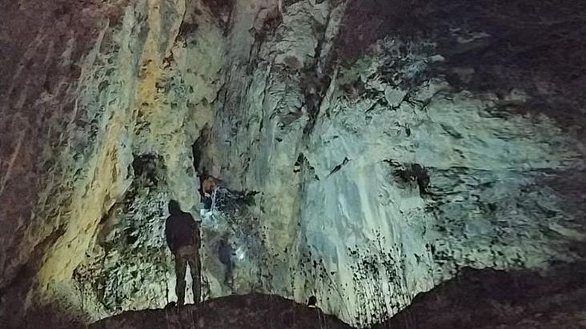 40 metrelik uçurumdan düşen çoban hayatını kaybetti