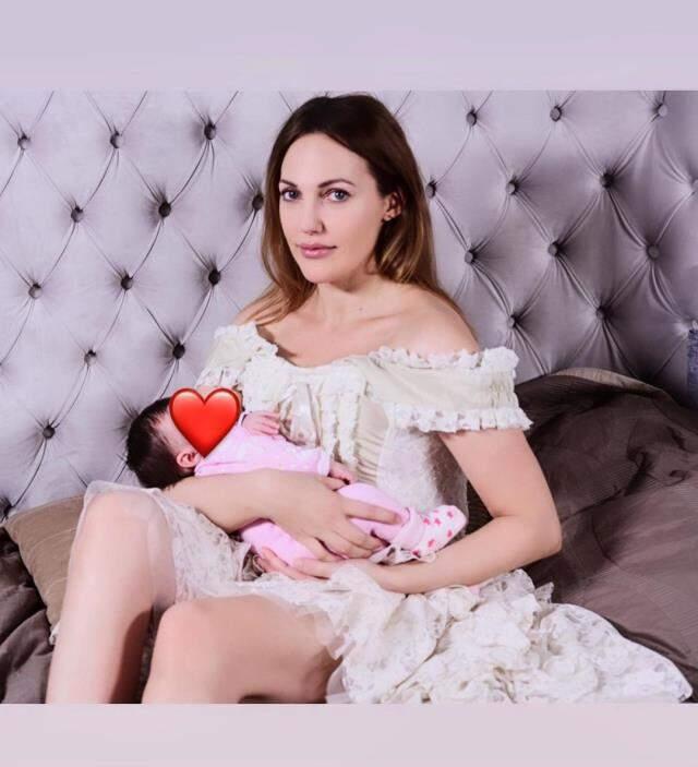 20 gün önce doğum yapan Meryem Uzerli kızlarıyla fotoğraf paylaştı