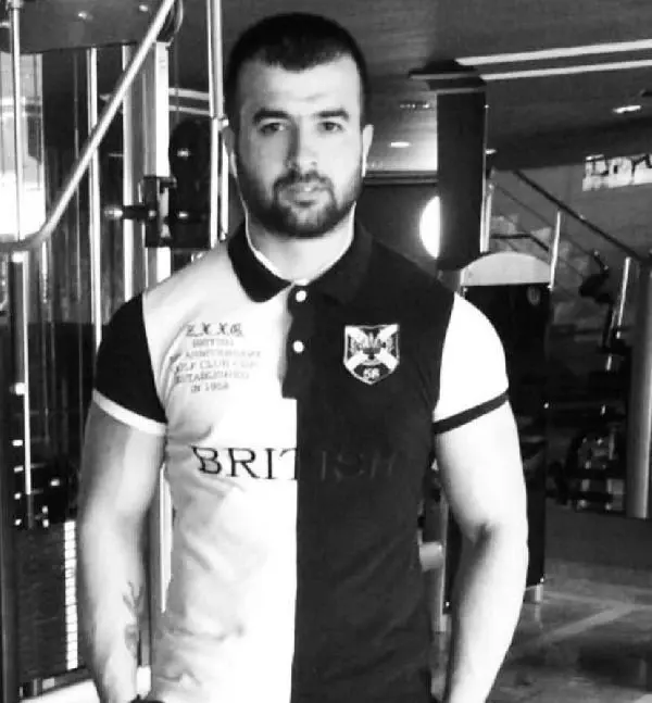 Arkadaşını sokak ortasında öldüren şüpheli adliyeye sevk edildi Arkadaşını sokak ortasında öldüren şüpheli adliyeye sevk edildi
