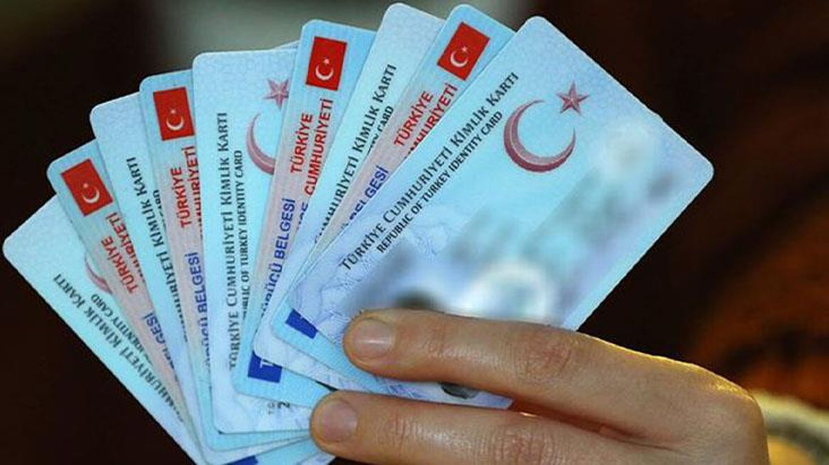 Azerbaycan, kimlik belgeleri ile seyahate onay verdi