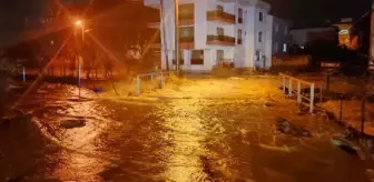 Bayramiç'te sağanak yağış nedeniyle dereler taştı