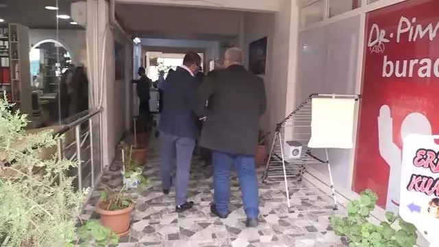 Bir grup CHP'li, parti üyeliğinden istifa etti Bir grup CHP'li, parti üyeliğinden istifa etti