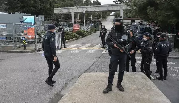Boğaziçi Üniversitesi çevresinde geniş güvenlik önlemleri