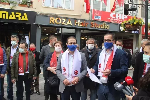 Bir grup CHP'li, parti üyeliğinden istifa etti Bir grup CHP'li, parti üyeliğinden istifa etti